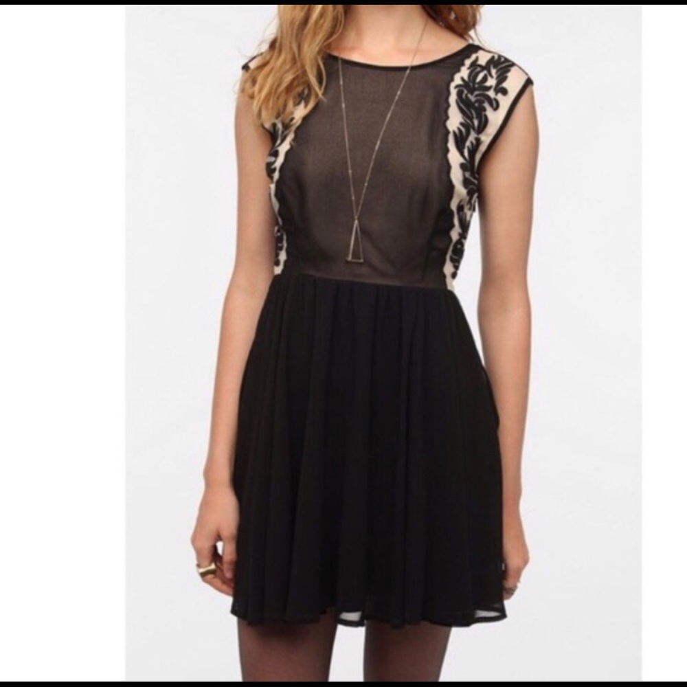 💕Pins & Needles mini dress size 0 💕